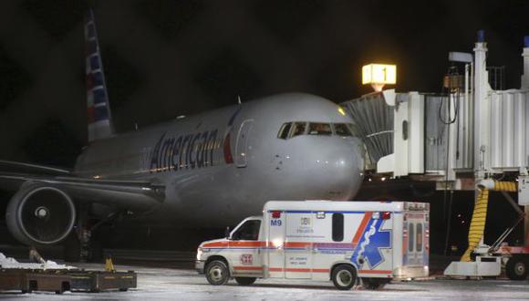 La turbulencia que provocó heridos y obligó a desviar un avión