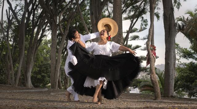 Es un baile que está presente en cada festejo y efemérides, una manera de expresar el amor a las maravillas de la vida.