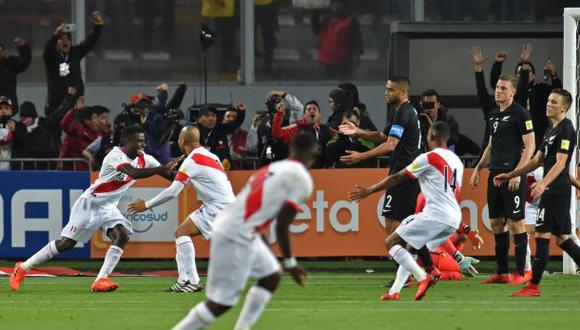 En el segundo tiempo, Ramos marcó el segundo tanto para Perú. El primero fue de Farfán en la etapa inicial. (Foto: AFP)