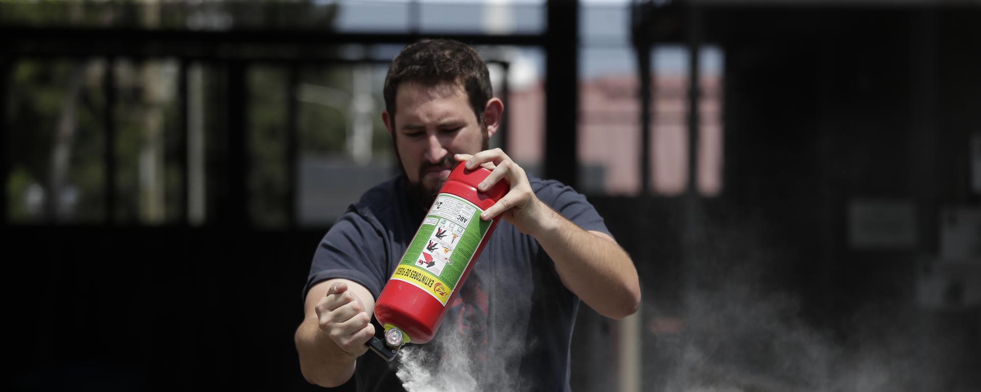 Extintores bamba: así opera la red que pone en riesgo la vida de miles de peruanos