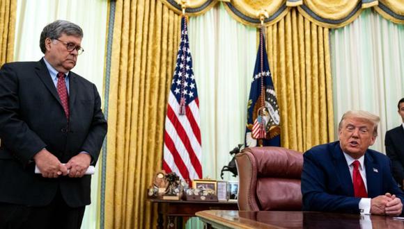 Donald Trump y el fiscal general William Barr. (Getty Images).