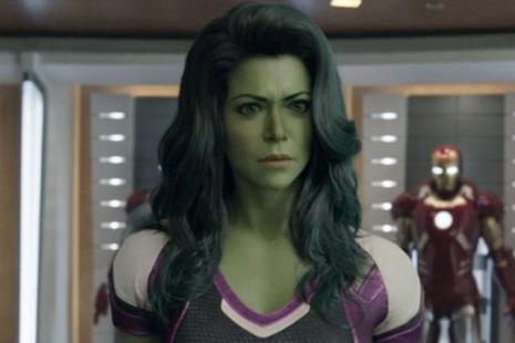 Charlie Cox surge nos bastidores de 'Mulher-Hulk' usando novo traje do  Demolidor pela primeira vez - CinePOP