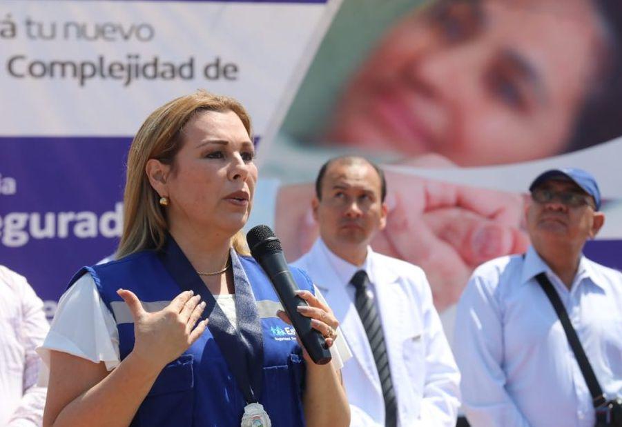 La presidenta de EsSalud, Fiorella Molinelli, sostuvo que se construirá un moderno hospital en Chimbote. (Foto: EsSalud)