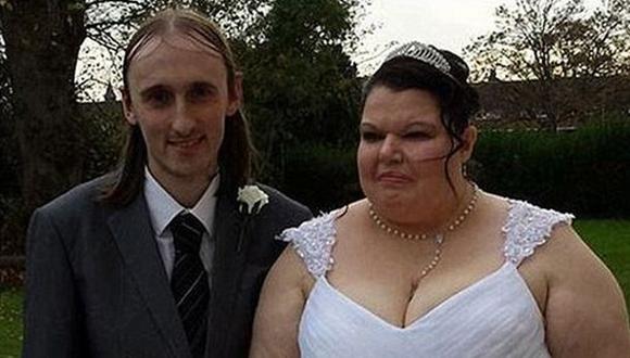 'Mujer más celosa del mundo' se casó con su novio en Halloween