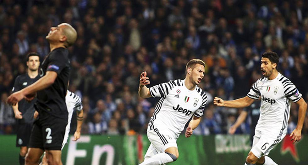 Juventus derrotó 2-0 al Porto en condición de visita y tiene un pie en los cuartos de final de la Champions League.