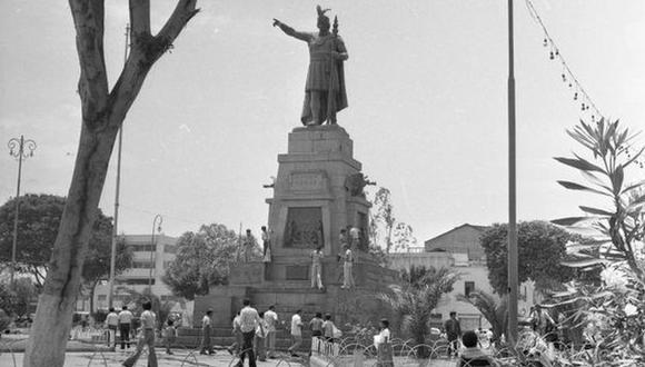 La plaza Manco Capac es uno de los lugares emblemáticos de La Victoria. El monumento fue donado por fue donado por la colonia japonesa(Foto: Archivo El Comercio)