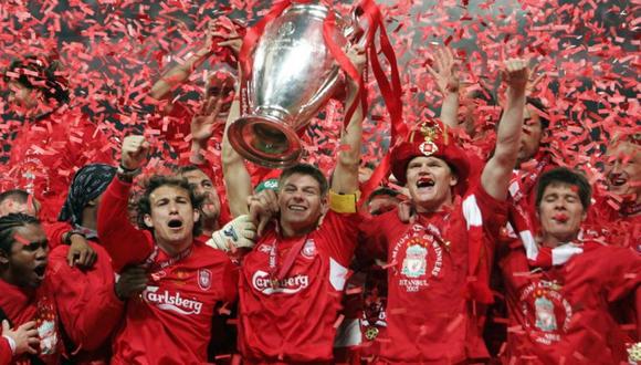 Champions League 2005. Steven Gerrard. Liverpool ganó 3-2 en penales al AC Milan en una final memorable. Los italianos ganaban 3-0, pero los ingleses lograron la hazaña y empataron 3-3. (Foto: AFP)