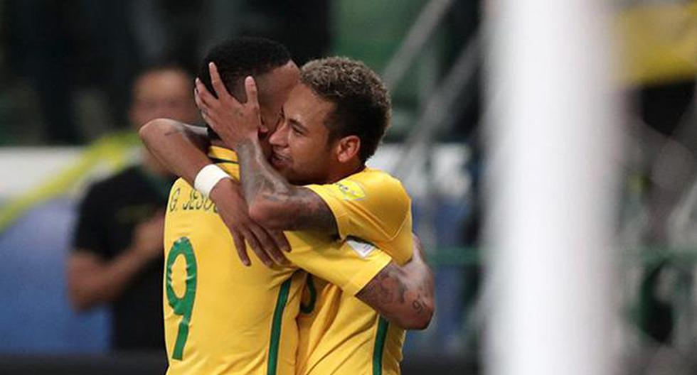 La imagen se viralizó tras concretarse la eliminación de Chile del Mundial Rusia 2018. En la misma salen Neymar y Gabriel Jesús en una celebración poco habitual. (Foto: Getty Images)