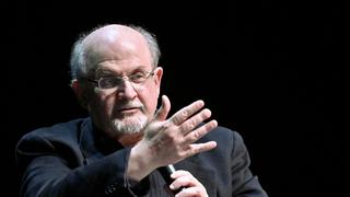 Persiste conmoción en poblado de EE.UU. donde ocurrió atentado contra Rushdie