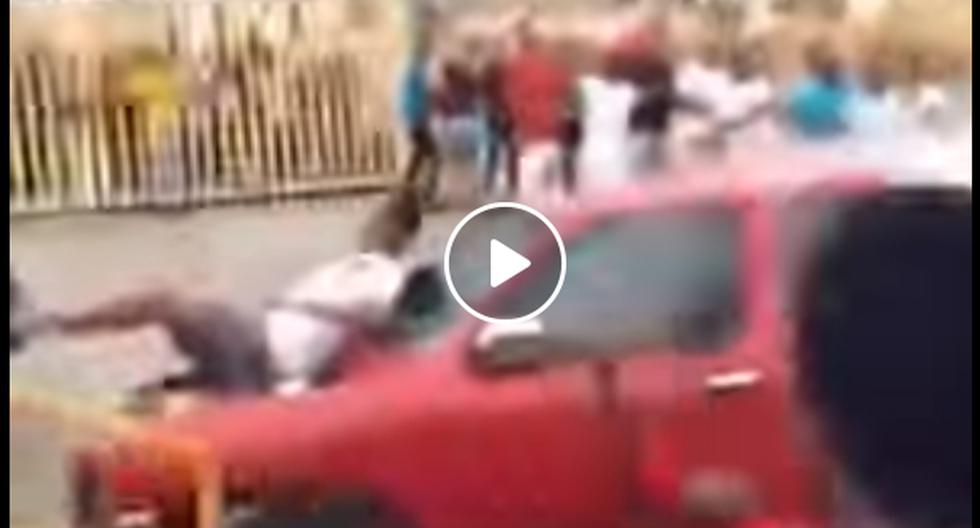 Esta grabación de YouTube nos muestra cómo una persona se volvió loca, cogió su auto y atropelló varias personas en una manifestación. (Foto: captura)