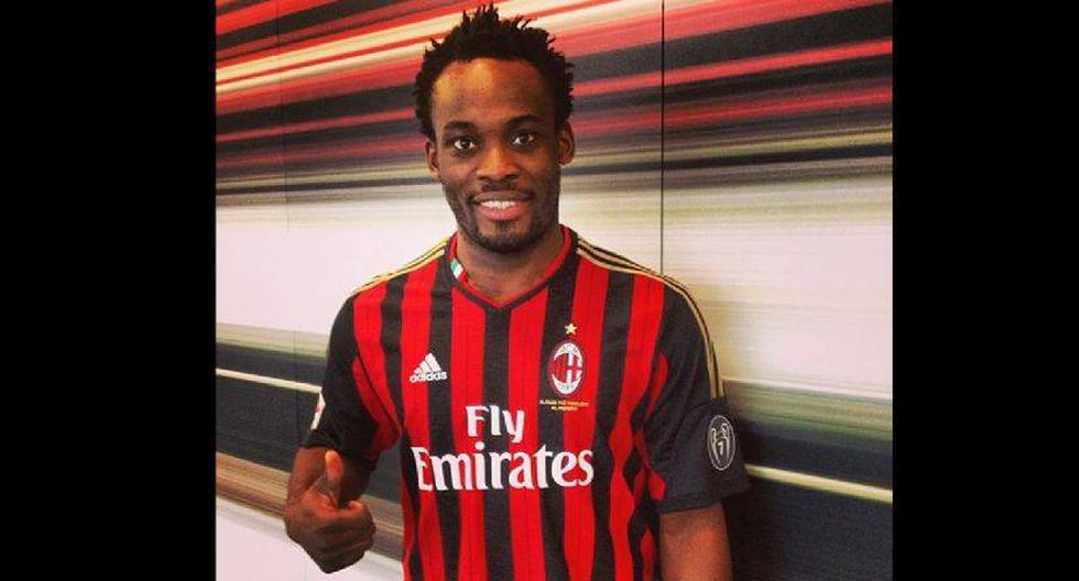 Essien posa con la camiseta del Milan. (Foto: Instagram del Milan)