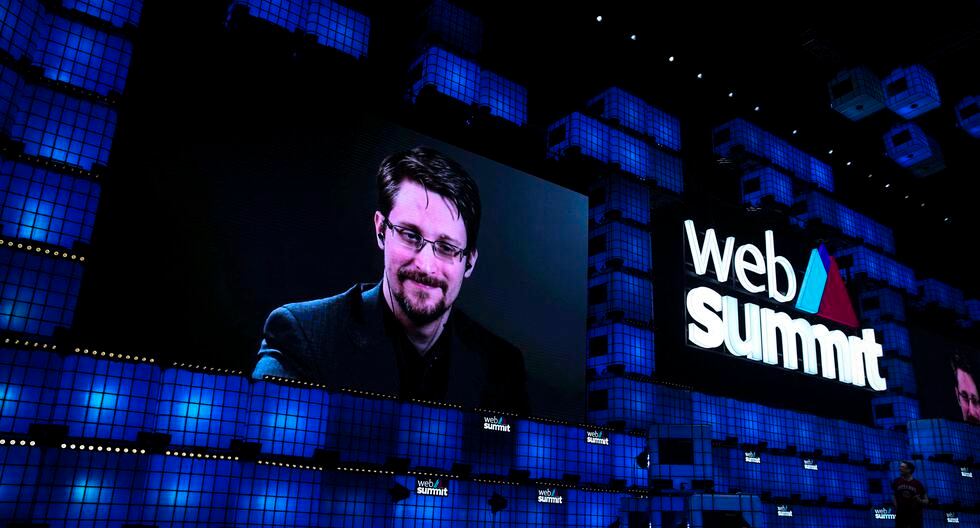 Web Summit 2019. Выступление Сноудена удаленно.