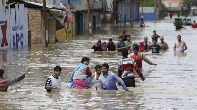 La India sufre sus peores inundaciones en 50 años - 9
