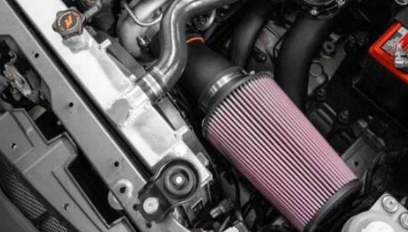 El filtro de aire de alto flujo mejora la respuesta del vehículo