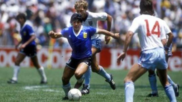 Maradona guió a Argentina al triunfo ante Inglaterra |Foto: infobae