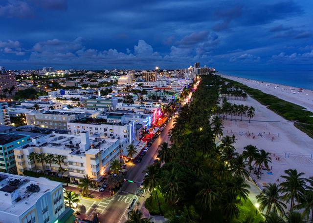 En el paseo marítimo de Ocean Drive, en Miami,habrá fiestas al aire libre (desde US$100).(Foto: Shutterstock)