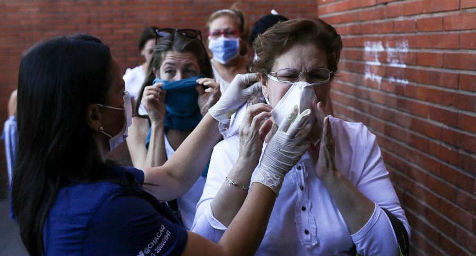 Investigadores de Estados Unidos determinaron que el virus del coronavirus puede permanecer hasta tres días sobre plástico y acero inoxidable (Foto: AFP)