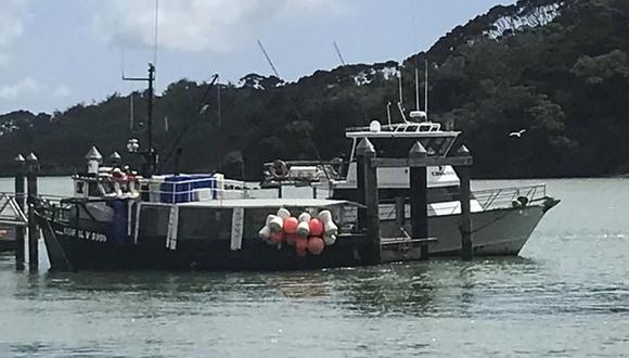 Un bote de pesca para rentar, operado por Enchanter Fishing Charters en el muelle de Mangonui, Nueva Zelanda. (Foto: David Fisher/New Zealand Herald vía AP)