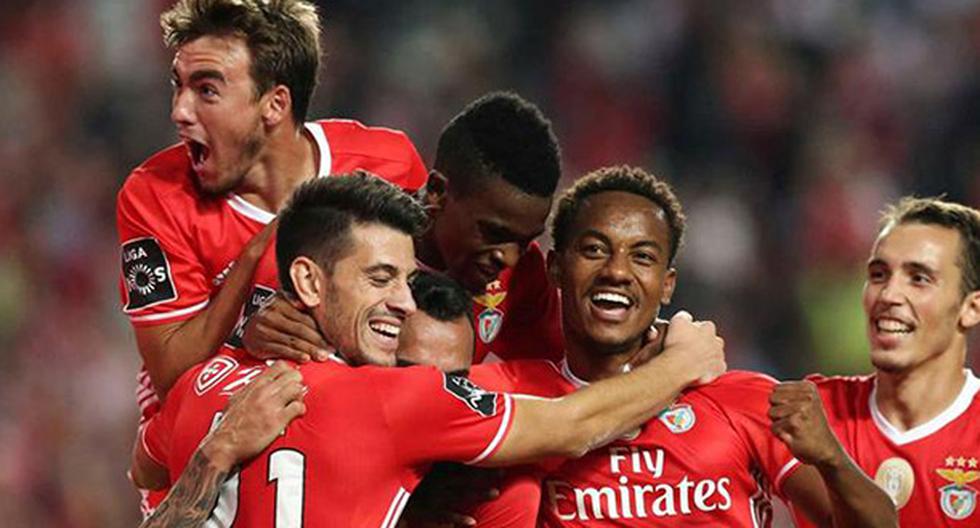 André Carrillo reapareción con el Benfica que llegó a la cima en Portugal. (Foto: OJogo)