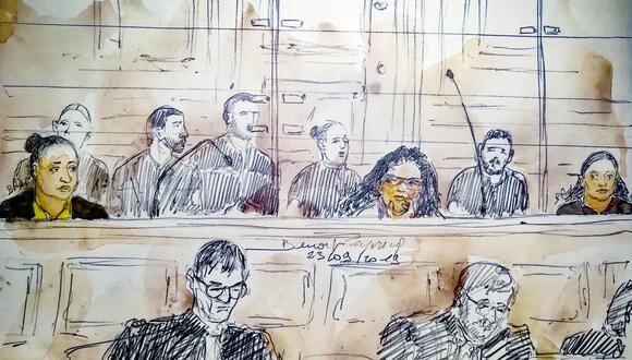 Dibujo de la audiencia celebrada el 23 de septiembre, donde se retrata a las acusadas de terrorismo (de izquierda a derecha): Ines Madani, Ornella Gilligmann y Sarah Hervouet. (AFP)