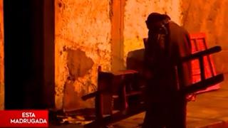 SMP: anciano lo pierde todo luego que su vivienda de abobe se incendiara por una vela | VIDEO