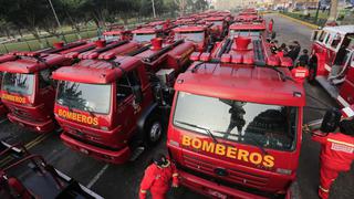 FOTOS: Ollanta Humala entregó 98 vehículos a los Bomberos y ‘atendió su primera emergencia’