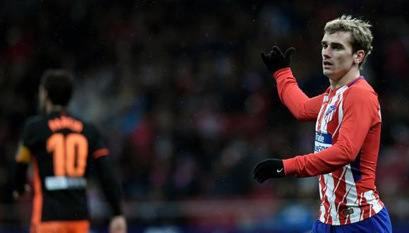 Antoine Griezmann perdió el control de sus emociones luego que los seguidores del Atlético de Madrid lo pifiaran por no seguir con un contragolpe. (Foto: EFE)