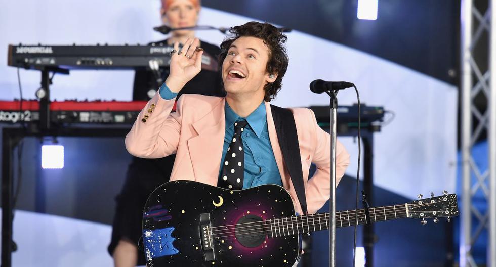 El cantante británico Harry Styles se encuentra en Estados Unidos alejado de su familia, quienes cumplen la cuarentena en Gran Bretaña. (AFP).