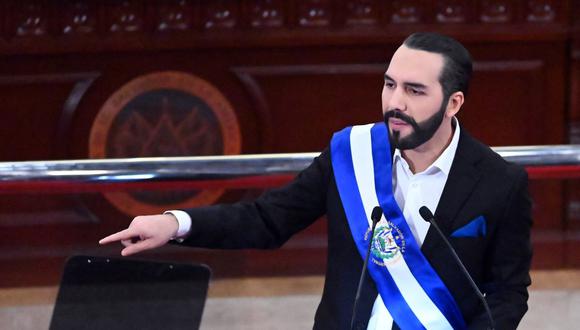 El presidente de El Salvador, Nayib Bukele, pronuncia su discurso anual a la nación ante la Asamblea Legislativa el 1 de junio de 2021. (MARVIN RECINOS / AFP).