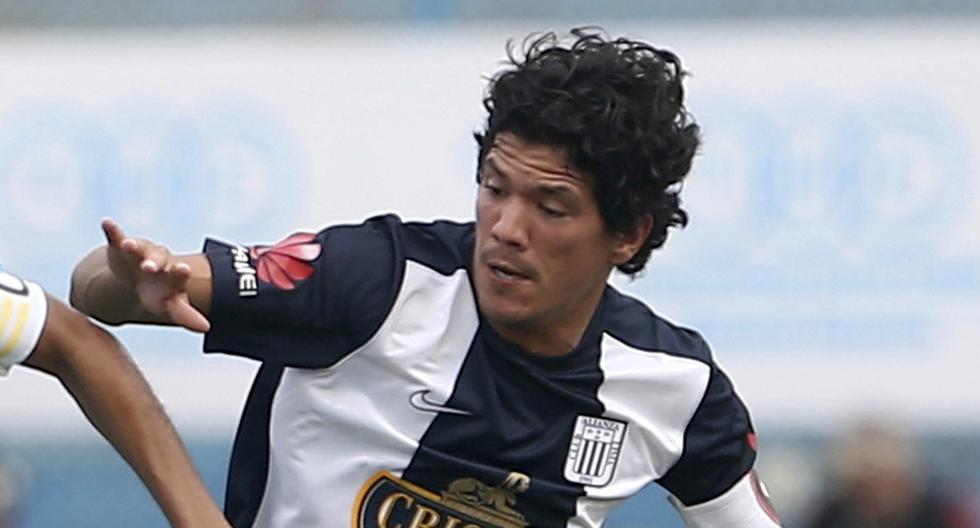 Óscar Vílchez no fue ajeno a la celebración de Alianza Lima tras ganar el Torneo Apertura. (Foto: Getty Images)