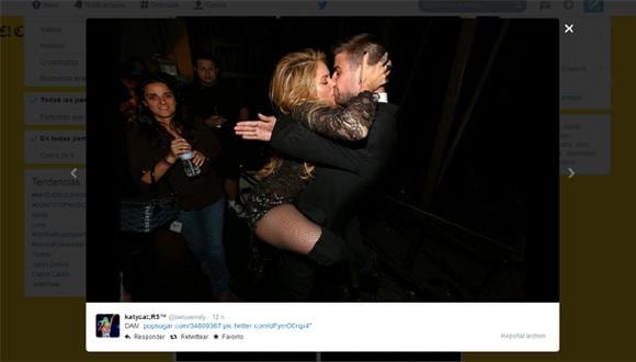 Billboard 2014: Shakira le dio un apasionado beso a Piqué