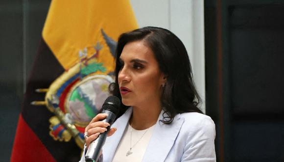 La vicepresidenta de Ecuador, Verónica Abad, hablando durante una conferencia de prensa en la sede de la Vicepresidencia, en Quito, el 28 de noviembre de 2023. (Foto de la Vicepresidencia de Ecuador / AFP)