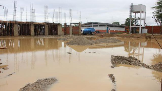 Tumbes: intensa lluvia inundó varias instituciones educativas - 2