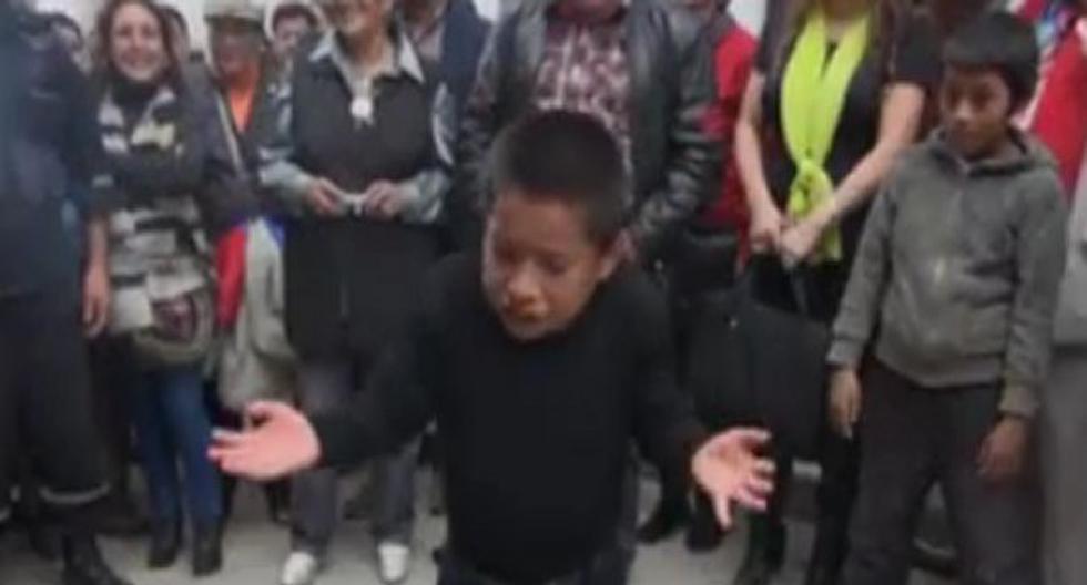 Este niño te demuestra cómo recitar un poema de César Vallejo. (Foto: Captura)