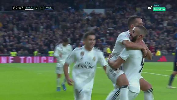 Lucas Vázquez colocó el 2-0 minutos después de que el arquero del Real Madrid evitara el empate transitorio del Valencia con una atajada con el rostro. (Foto: captura de video)