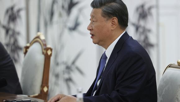 El presidente de China, Xi Jinping, asiste a una reunión con el presidente de Rusia al margen de la cumbre de líderes de la Organización de Cooperación de Shanghai (OCS) en Samarcanda el 15 de septiembre de 2022. (Foto de Alexandr Demyanchuk / SPUTNIK / AFP)