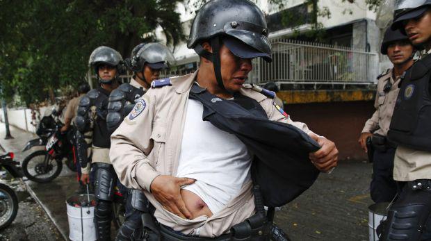 Venezuela: Policía es asesinado de un balazo en protesta - 2