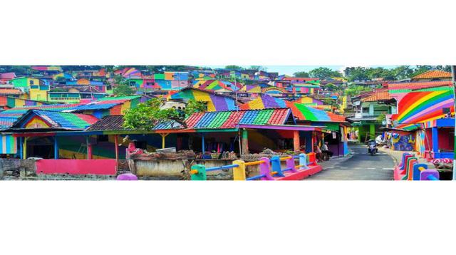 Con el hashtag #RainbowVillage se hace popular esta singular aldea en las redes sociales. (Foto: Facebook)
