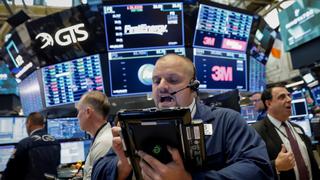 Wall Street cierra durante 15 minutos por el desplome de 7% del indicador S&P 