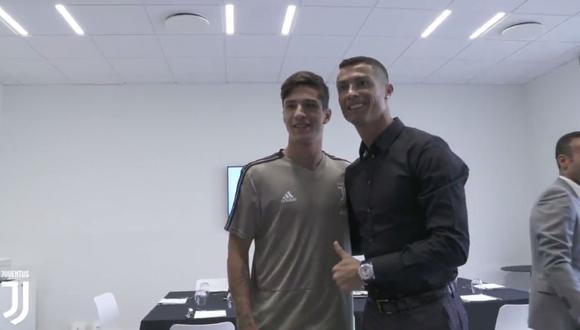 Previo a la presentación oficial de Cristiano Ronaldo como nuevo jugador de la Juventus, el luso tuvo la oportunidad de conocer a sus nuevos compañeros. El encuentro se dio dentro de las instalaciones del club (Foto: @juventusfc)