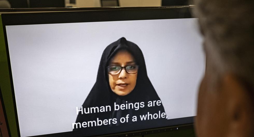 Farideh Moradkhani, sobrina del líder supremo Ali Jamenei, hablando en un video publicado en YouTube en noviembre. (Foto: AFP)