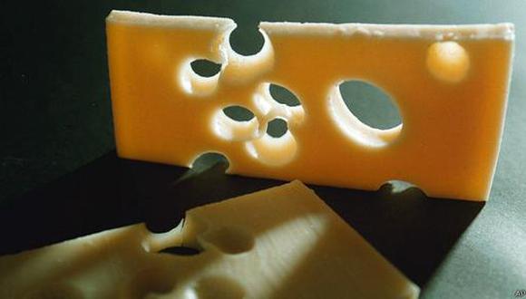 Resuelven el misterio de los agujeros en el queso suizo
