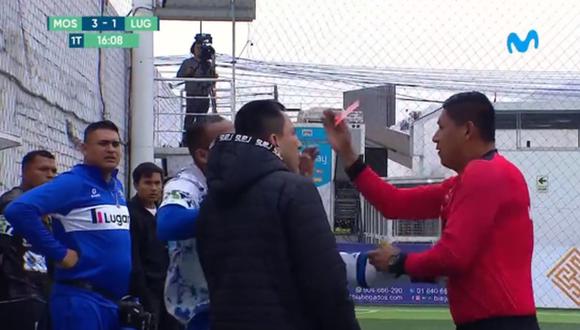 Video viral: la tremenda patada qué le aplicó un ex Universitario a un árbitro en la Superliga de Fútbol 7. (Captura)