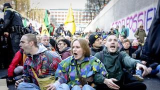 Más de 200 activistas climáticos fueron detenidos tras protesta en Países Bajos