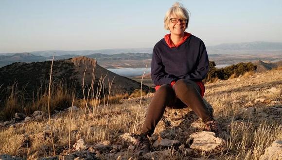 Gayle Macdonald dice que ahora se da cuenta de que hay "más en la vida" que publicar en las redes sociales. (Foto: BBC)