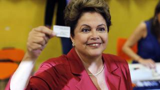 Brasil: Rousseff votó y criticó momentos lamentables en campaña