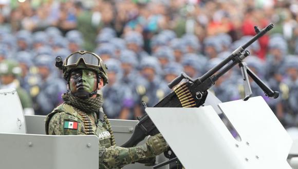 Desfile militar por el d&iacute;a de la independencia de M&eacute;xico. (Foto: EFE)