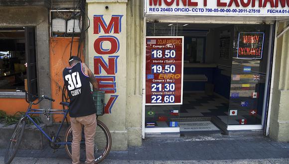El precio del dólar se situaba en 20,1010 pesos en México este viernes. (Foto: AFP)