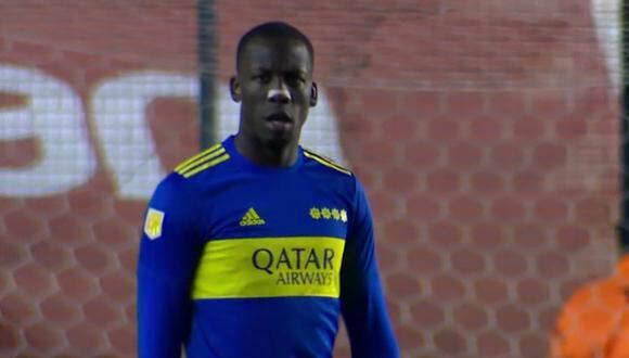 Luis Advíncula es titular en el Boca Juniors vs. Barracas. (Foto: captura ESPN)