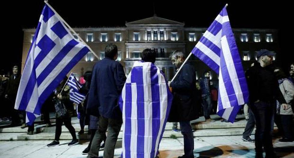 El debate estuvo nuevamente acompañado de una manifestación nacionalista en la plaza de Syntagma, en la que participaron unas 3.000 personas. (Foto: EFE)
